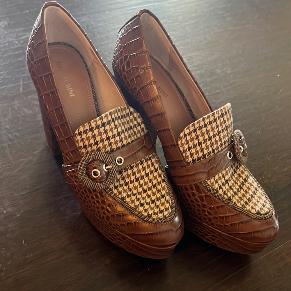 Size 10M Gianni Bini